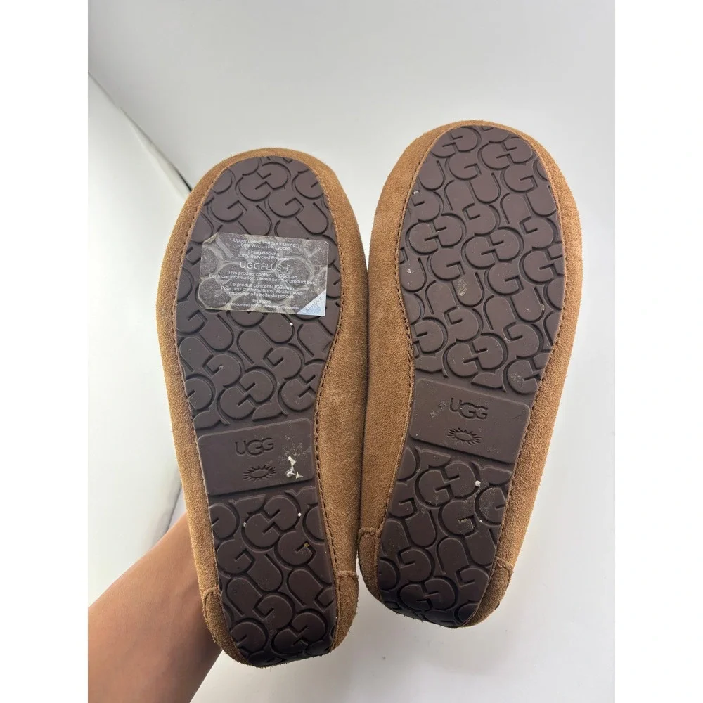 UGG Kids Dakota Moccasin Slippers Chestnut Suede 5296 Size 3 Kids